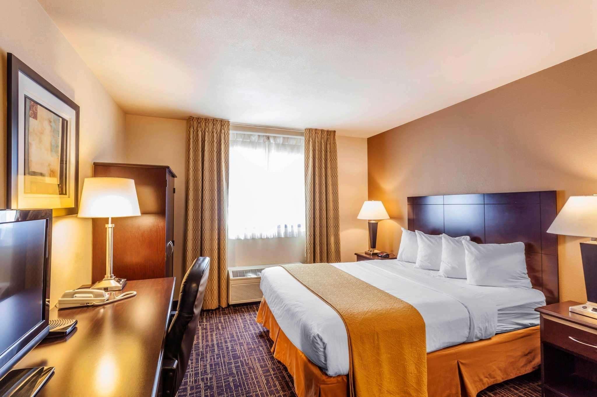 Quality Inn Арлингтън Екстериор снимка